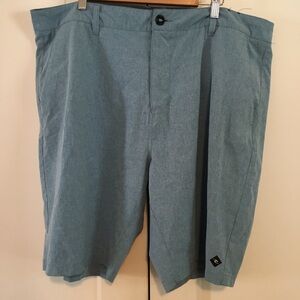 Rip curl Men’s Boardwalk shorts. Size size 40